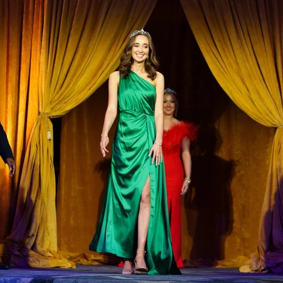 green emerald velvet dress Emerald Green Evening Dress